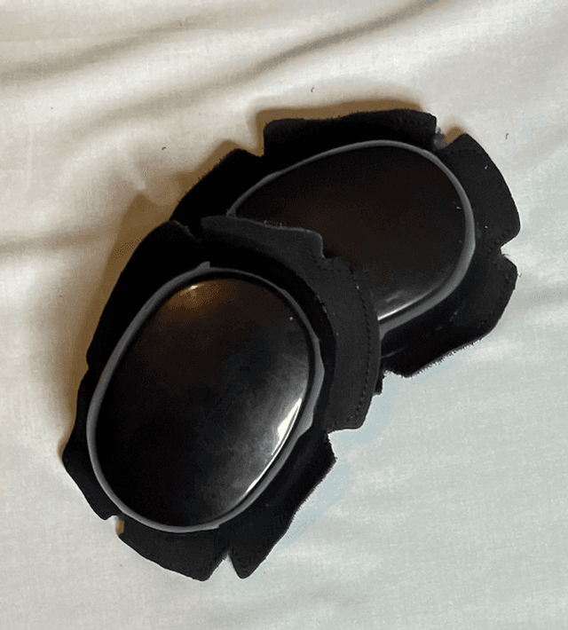 Black knee sliders 